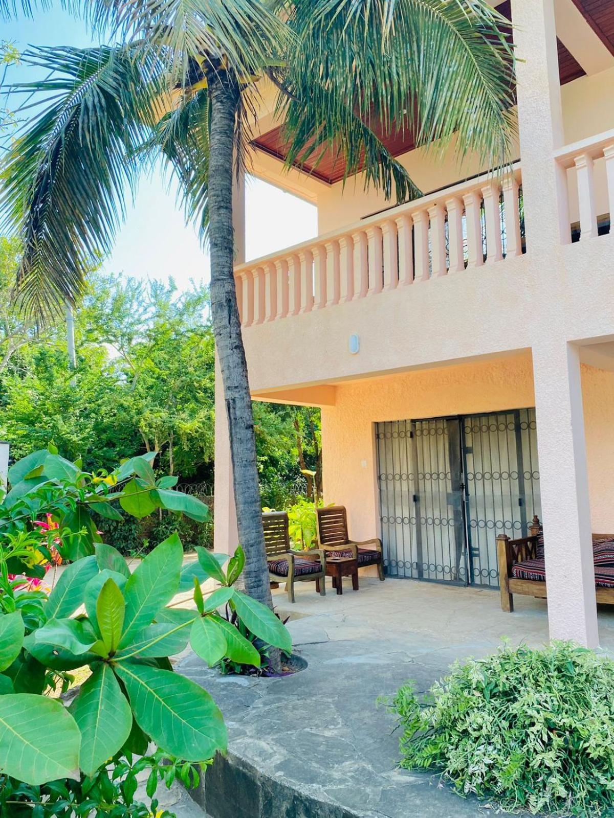 Tradewinds Lodge Diani Beach Exterior foto